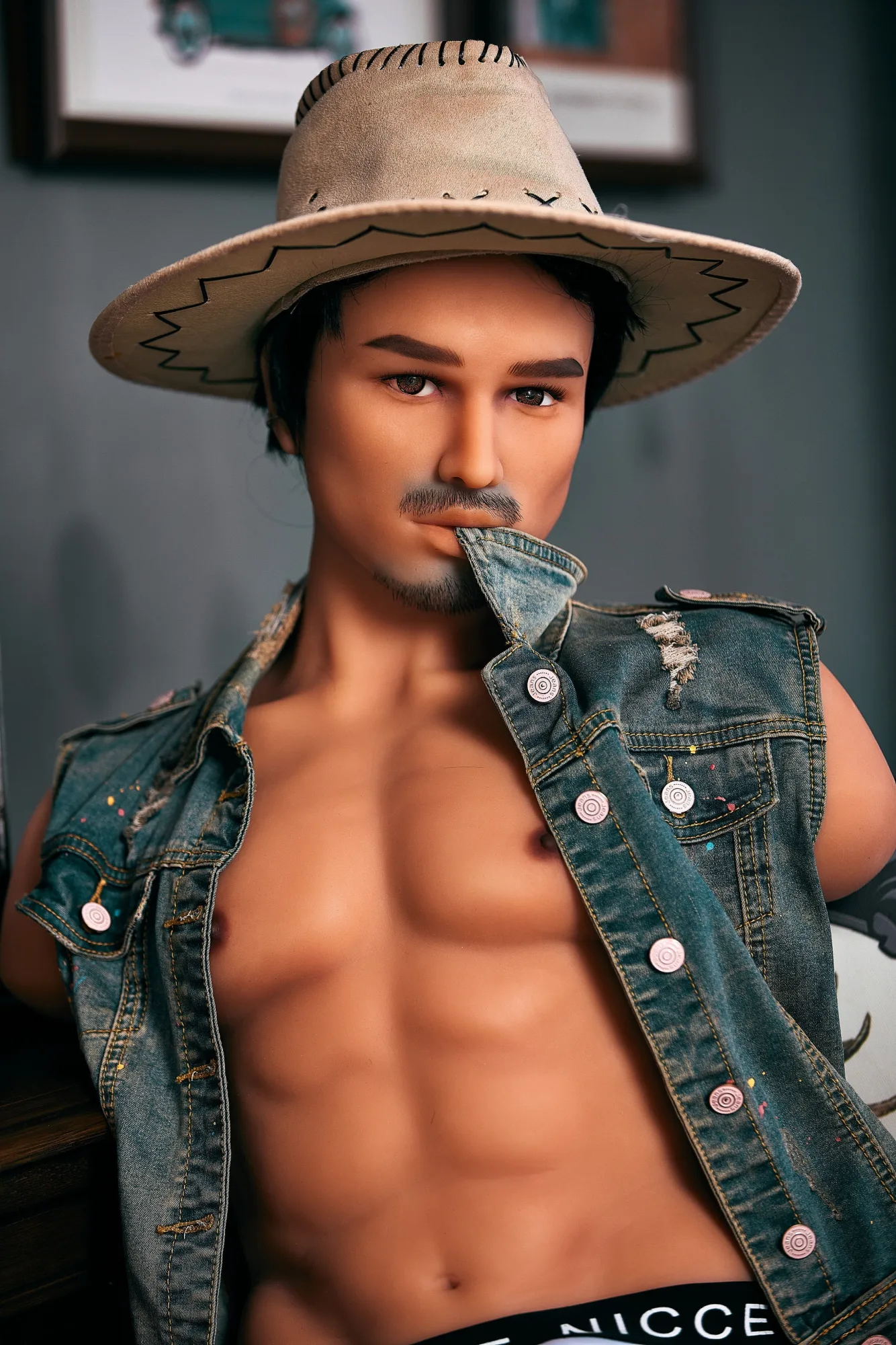 Irontech Doll 100 cm Torso TPE - Male Kelvin view 2
