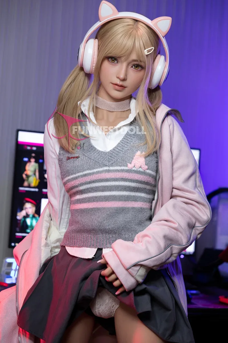 FunWest Doll 159 cm A TPE - Alice view 2