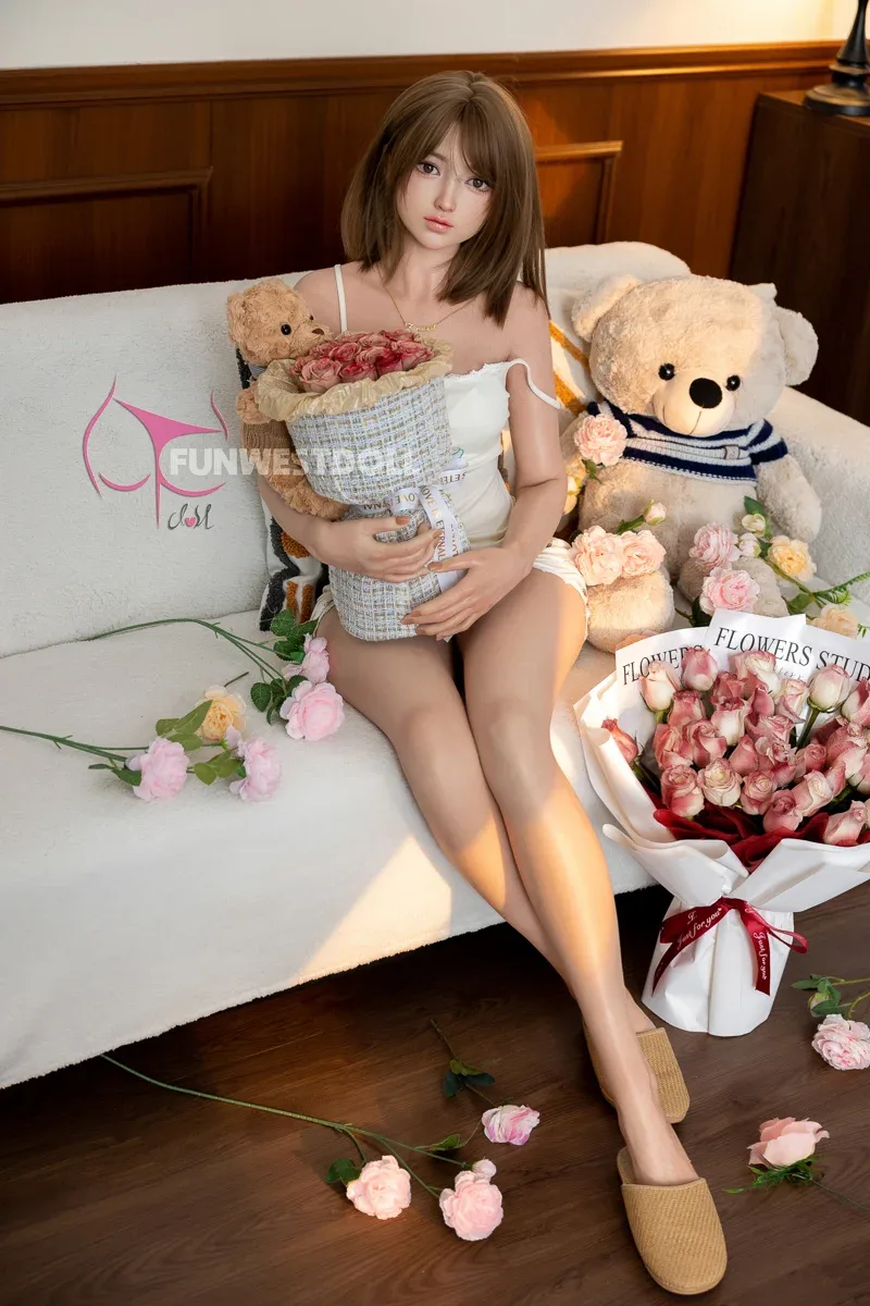 FunWest Doll 159 cm A Silicone - Amy view 4