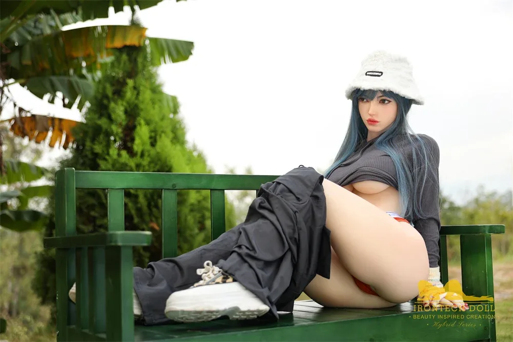 Irontech Doll 159 cm G Plus Hybrid - Joline view 2