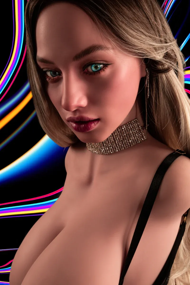 CLIMAX DOLL - #870 Hybrid Torso With Sola Silicone Head view 5